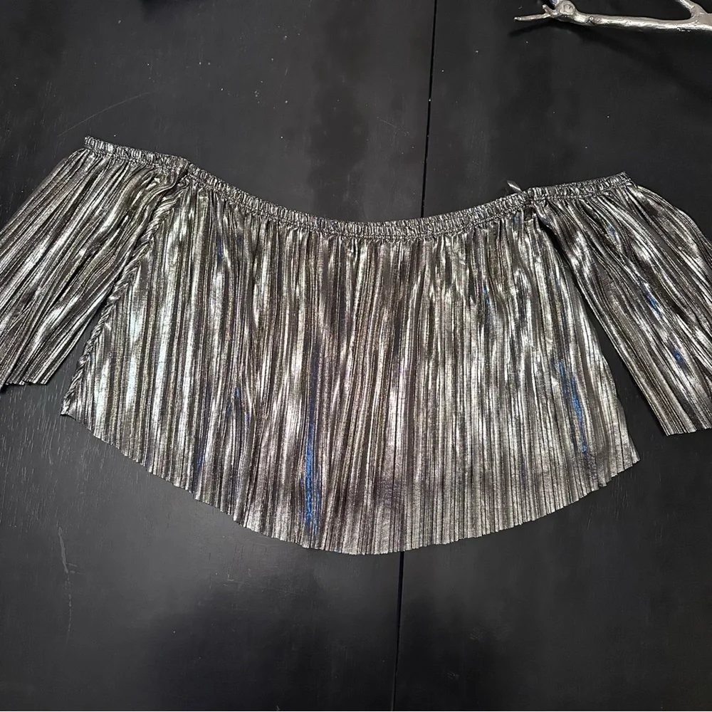 Pleated Metallic Cropped  Party Top  Cold Shoulder bronze metallic. Whimsy goth - Picture 4 of 6